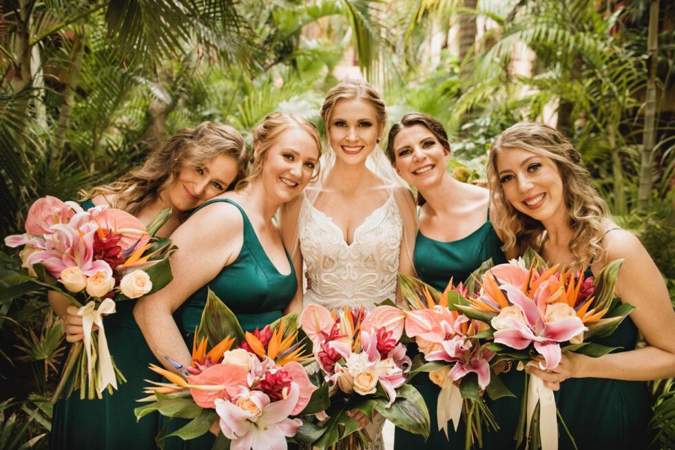 Oaxaca Moments: Highlighting Bridesmaids in your Album