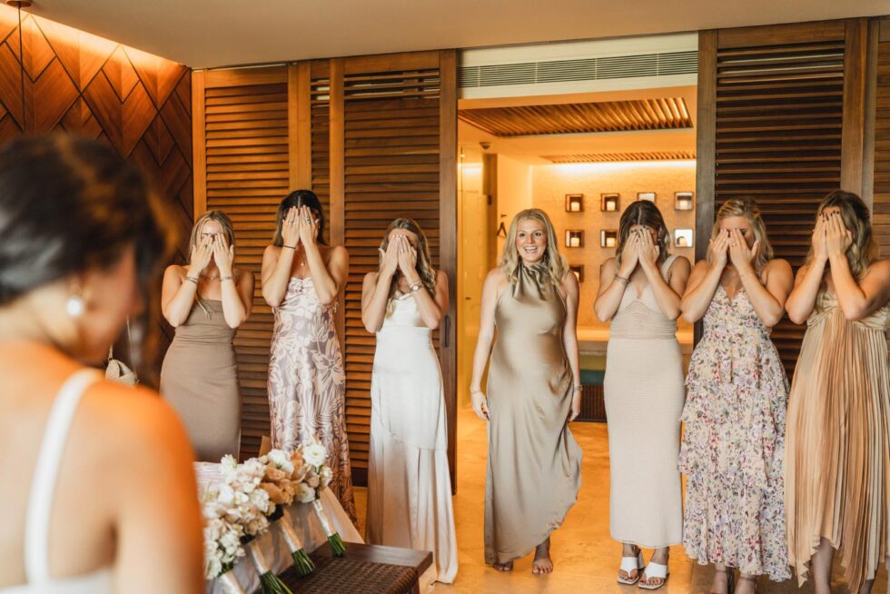 Bridesmaid Reveal Photos: Sharing the Dress in Oaxaca