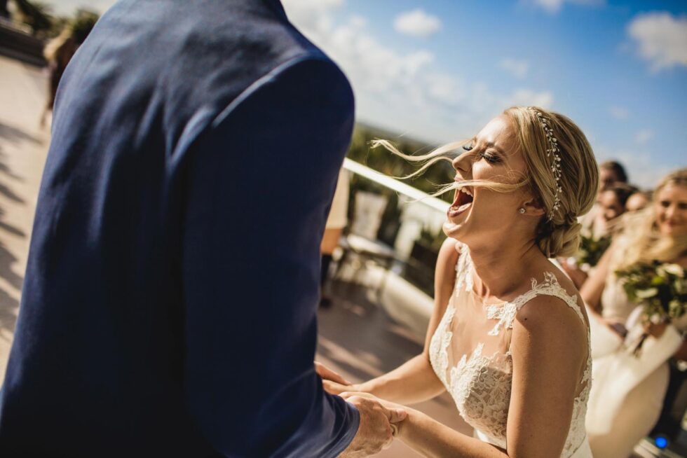 Candids: Capturing Off-Guard Wedding Moments in Oaxaca