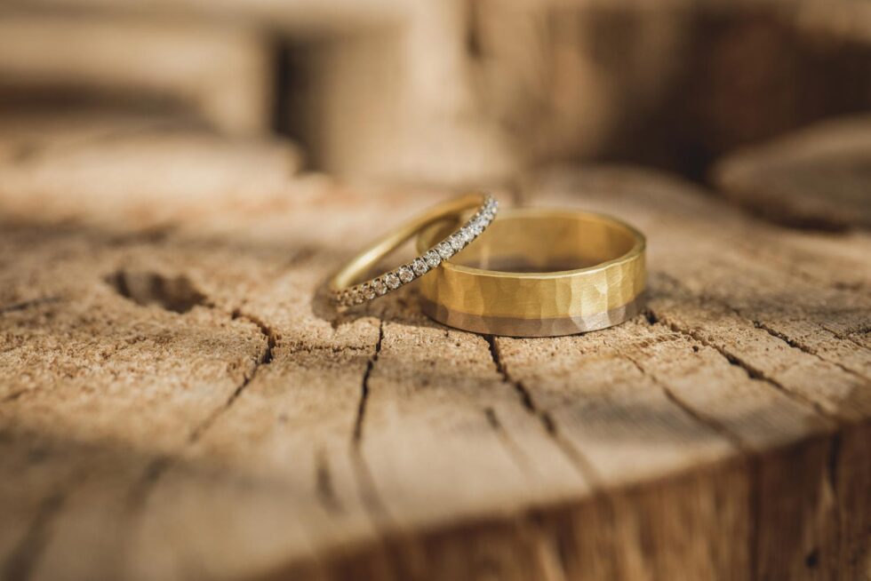 Close-Ups: Focusing on Wedding Bands in Oaxaca