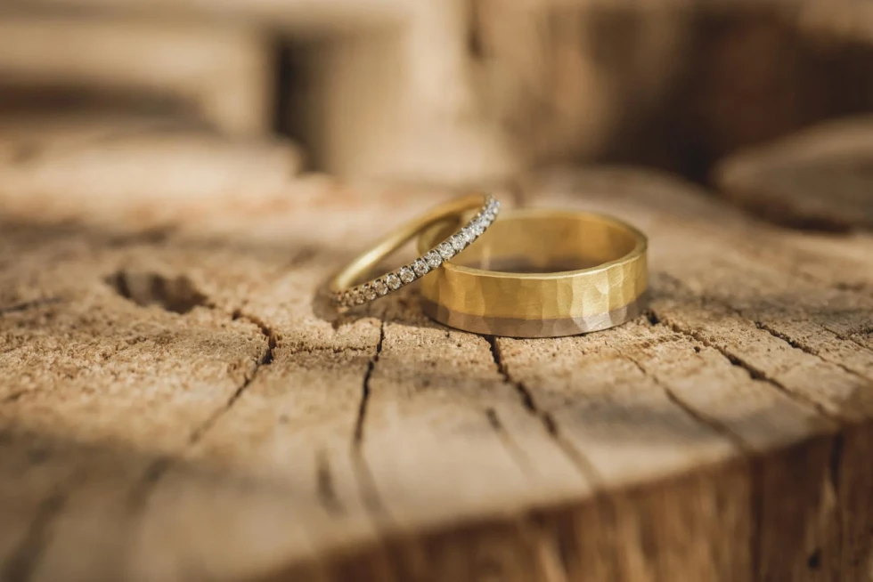 Close-Ups: Focusing on Wedding Bands in Oaxaca