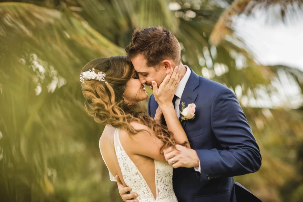 Gentle Posing: Look Natural in Your Oaxaca Wedding Portraits