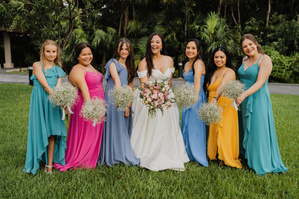 Pop of Color: Bridesmaid Dress Trends for Oaxaca Weddings