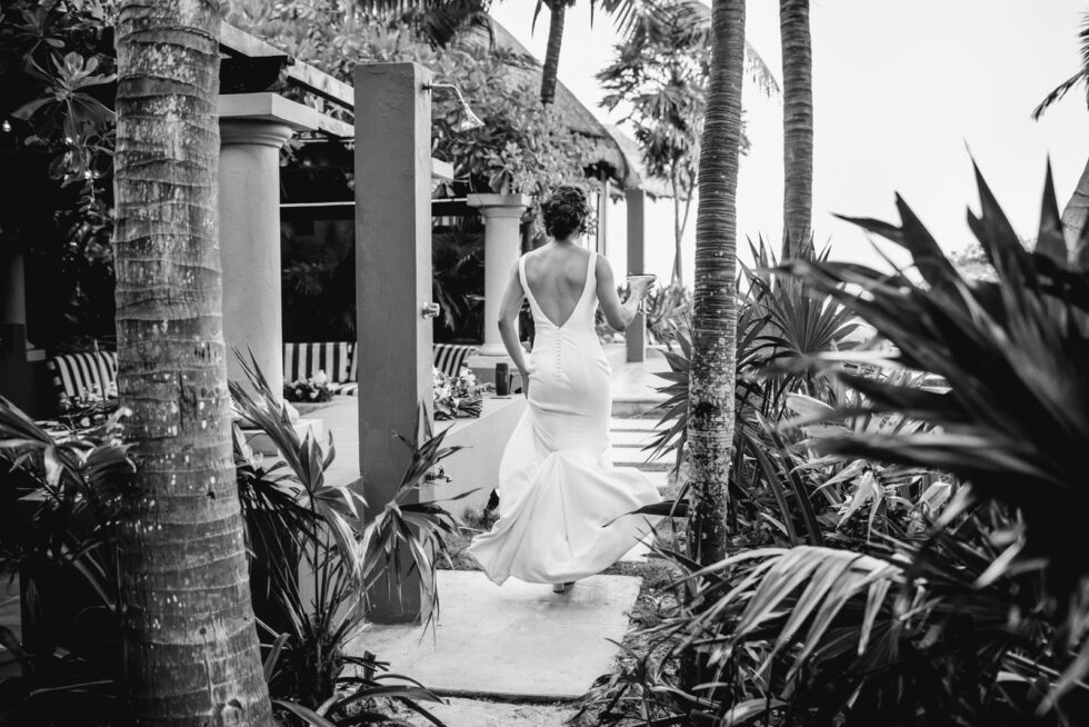 Wedding Wardrobe Changes: Adding Variety to Oaxaca Shoots